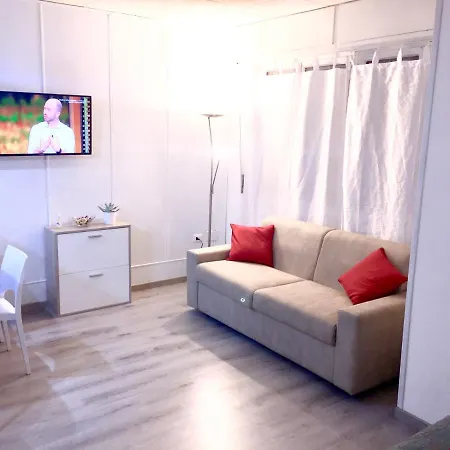 Monolocale 4 Posti Letto *